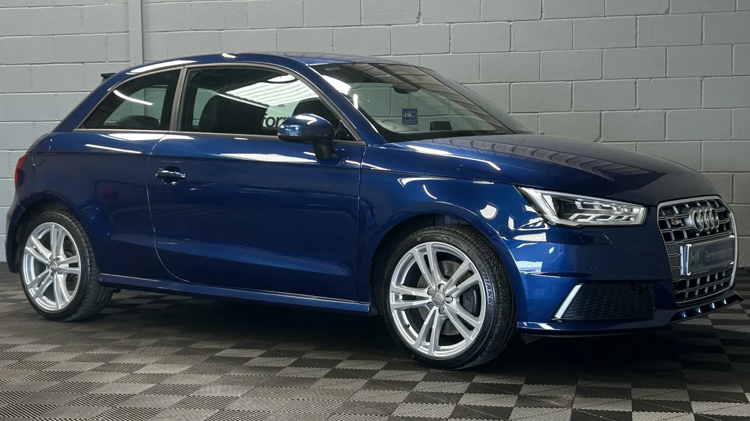Audi S1