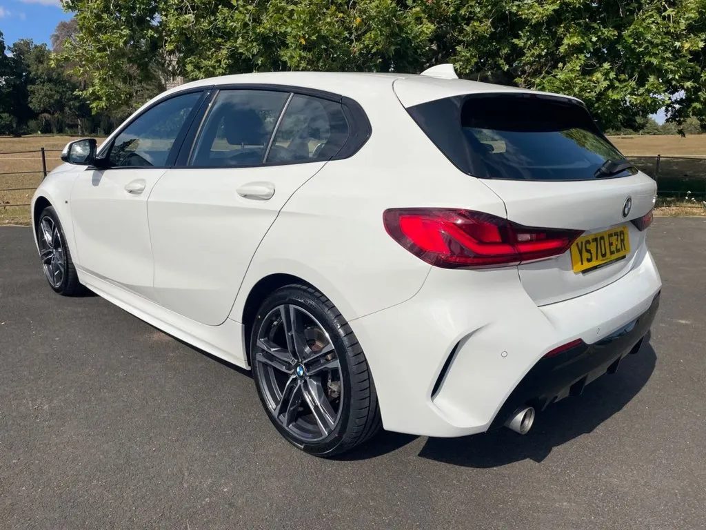 BMW 118